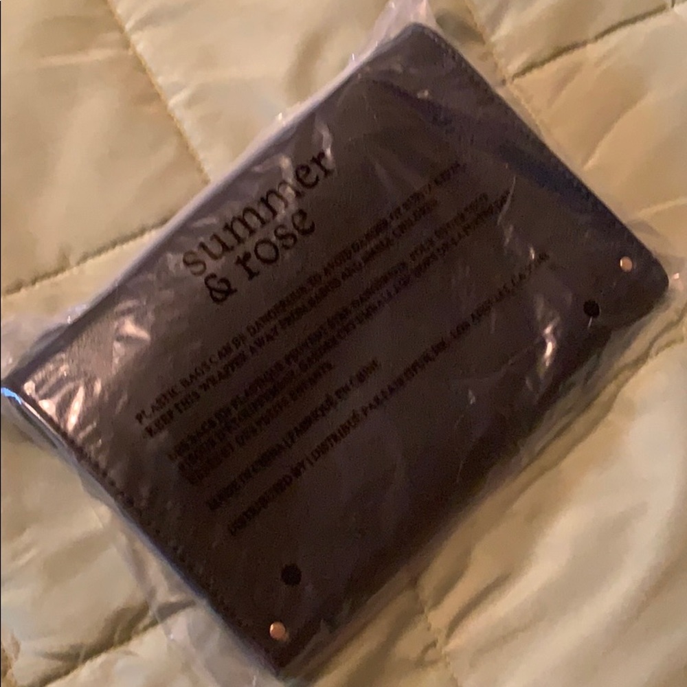 Purse - Picture 2 of 2